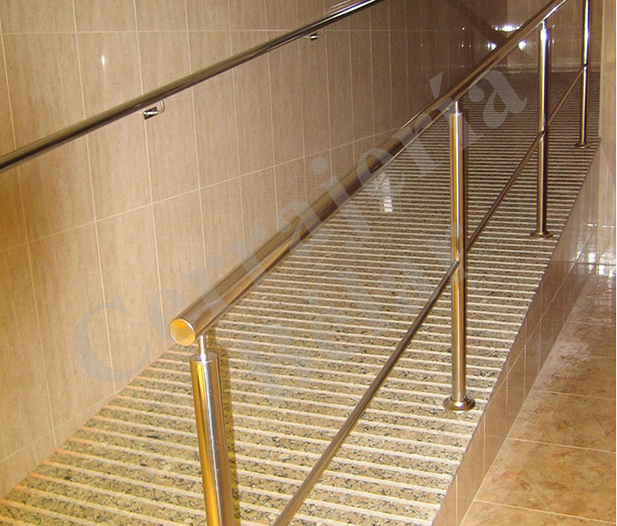 Barandilla montada en San Boi de Llobregat, El Prat de Llobregat, Barcelona, Cornellá, Hospitalet... 